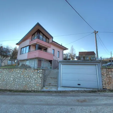 Vila Danica Pale